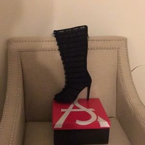 Tall Lace Peep Toe Boots. Size 9 Wide